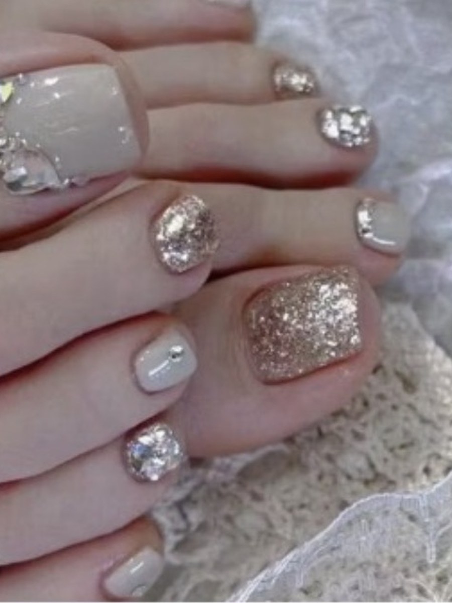 Rhinestone and glitter pedicure